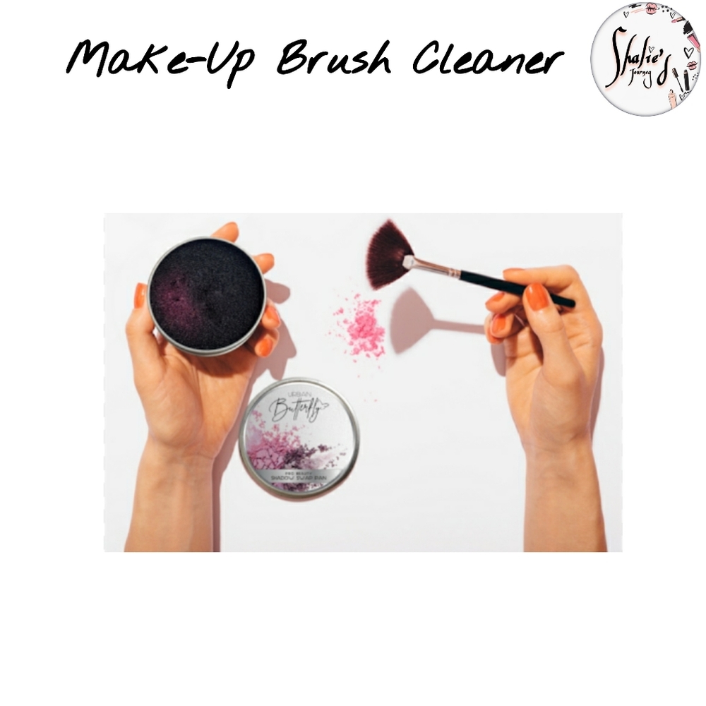 Makeup brushes cleaner